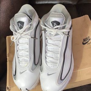 I’m selling AIR GRIFFEY MAX GD I I